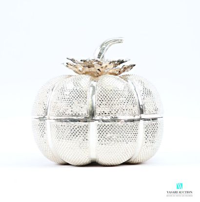 Bonbonnière en argent en forme de curcubitacée...
