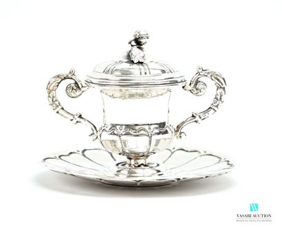 Gobelet couvert de forme balsutre et son...