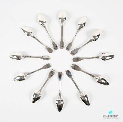 Douze cuillères à thé en argent (1819-1838),...