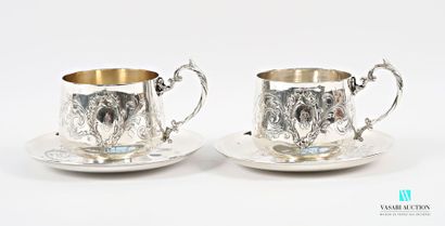 Paire de tasses à chocolat et leurs sous-tasses...