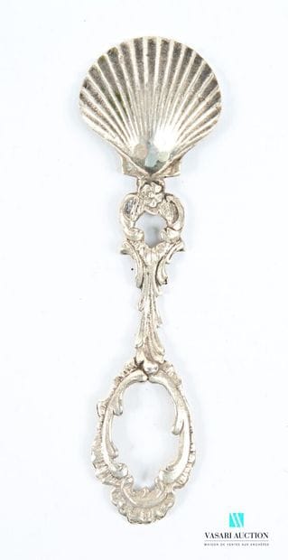 Cuillère en argent 915 millièmes, le cuilleron...