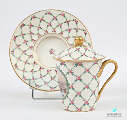 SEVRES In the taste of
Porcelain 