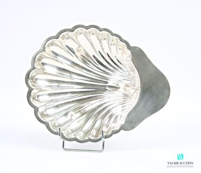 Shell-shaped basket in silver-plated metal...