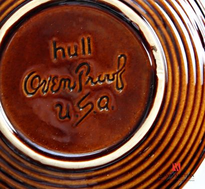 UNITED STATES - Hull Pottery Company
Part...