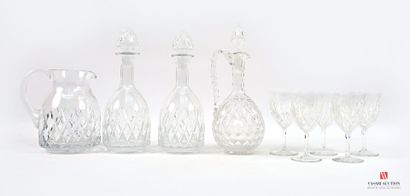 Ensemble en cristal taillé de pointes de...