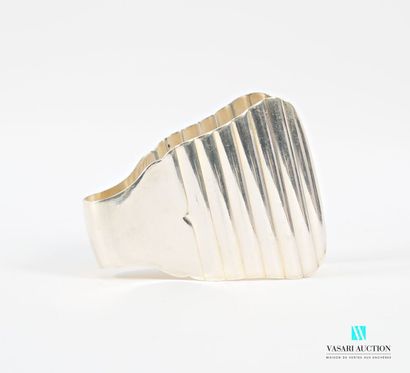 Silver-plated asparagus tongs with ribbed...