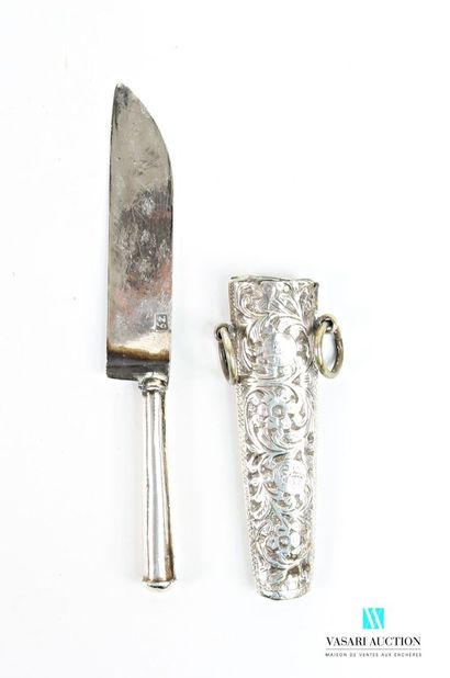 Couteau de voyage en argent bas titre dans...