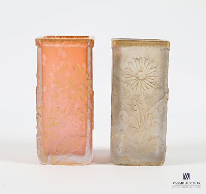 DAUM Nancy
Paire de vases à sections carrées...