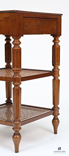 Table d'appoint en bois naturel mouluré à...
