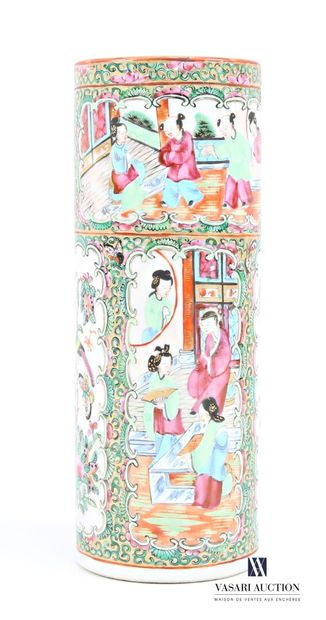 CHINE - Canton
Vase rouleau en porcelaine...