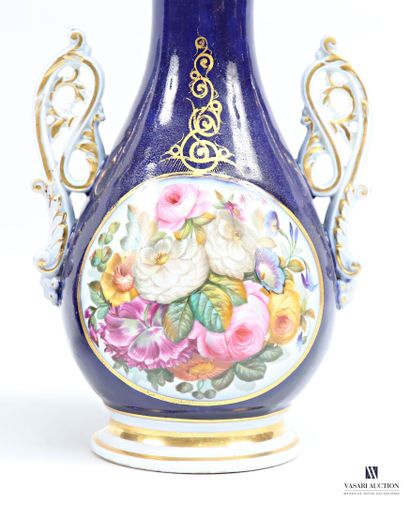 Paire de lampes balustres en porcelaine à...