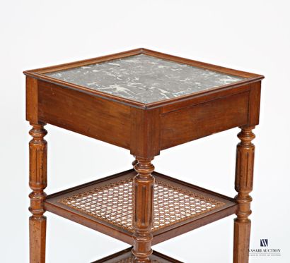 Table d'appoint en bois naturel mouluré à...
