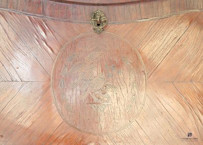 Bureau dos d'âne en bois de placage marqueté...