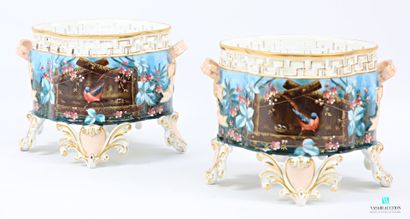 PARIS
Paire de caches-pots en porcelaine...