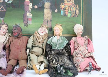 Ensemble de sept marionnettes articulées...