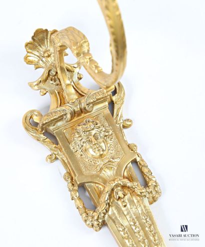 Paire d'appliques en bronze doré, la platine...