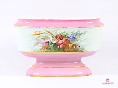 Jardinière de forme oblongue en porcelaine...