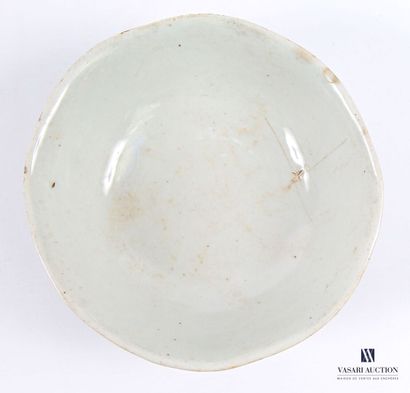 Bol en porcelaine à glaçure céladon, orné...