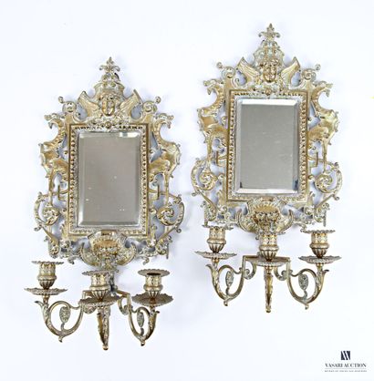 Paire d'appliques miroirs en bronze à trois...