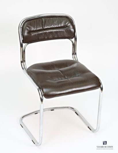 Chaise traineau, la structure tubulaire en...