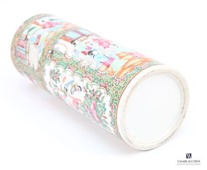 CHINE - Canton
Vase rouleau en porcelaine...