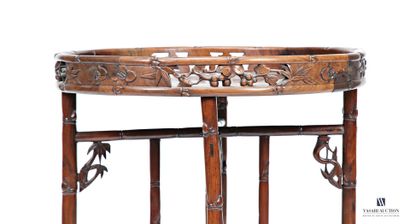 CHINE
Table en bois mouluré et sculpté, le...