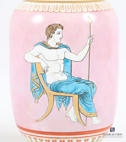 Paire de vases en opaline blanche de forme...