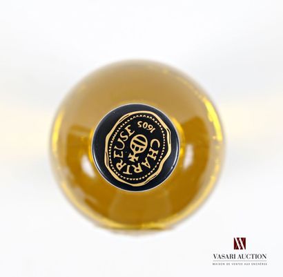 1 bouteille	CHARTREUSE Jaune 		2023
	70 cl...