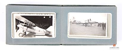 Album photo 12,5 x 9,5 cm d'un mécanicien...