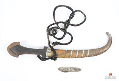 Couteau de ceinture Jambiya, lame courbe...