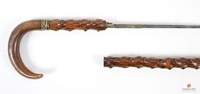 Canne-épée, fût bois scarifié de 81,5 cm,...