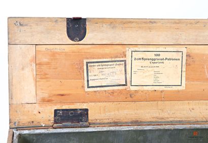 Deux caisses allemandes de munitions : peinture...