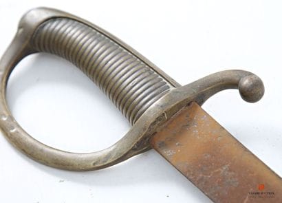 Sabre briquet type an XI, lame légèrement...