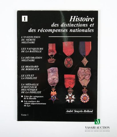 [MEDAILLES - INSIGNES]
Lot comprenant sept...