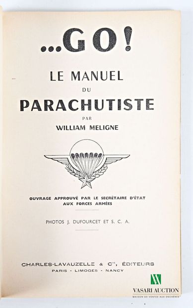 [MANUELS MILITAIRES]
Lot comprenant 15 volumes...