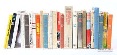 [LITTERATURE & ROMANS MILITAIRES]
Lot comprenant...