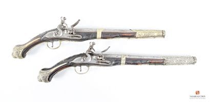 Superbe paire de pistolets à silex, canon...