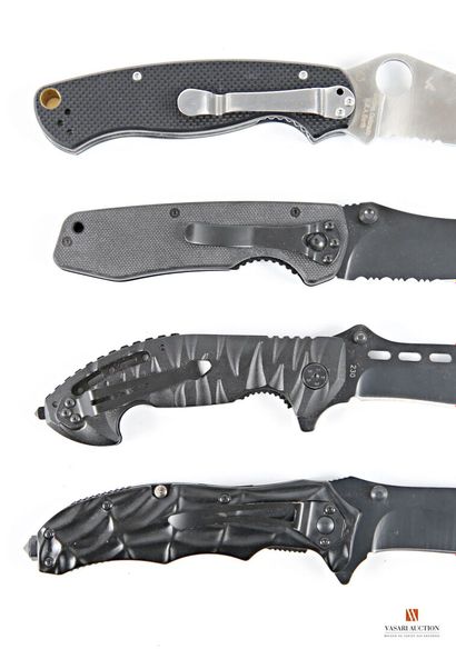 Couteau pliant Spyderco USA, lame crantée...