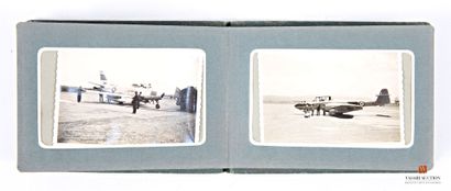 Album photo 12,5 x 9,5 cm d'un mécanicien...