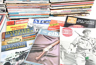 [REVUES MILITARIA]
Lot d'environ 500 revues...