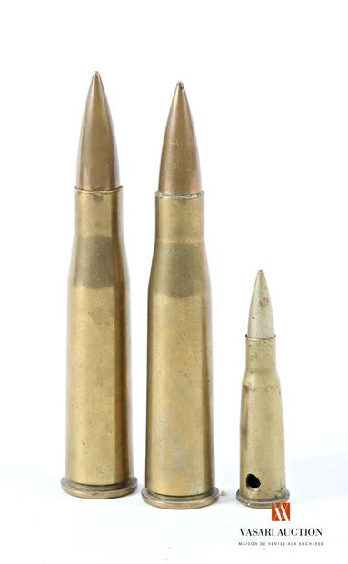 Souvenirs militaires : deux cartouches de...