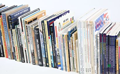 [MILITARIA]
Lot comprenant environ 30 volumes...