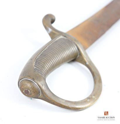 Sabre briquet type an XI, lame légèrement...