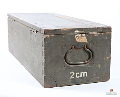Deux caisses allemandes de munitions : peinture...