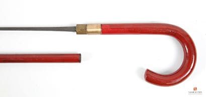 Canne-épée, bois teinté rouge et métal, lame...