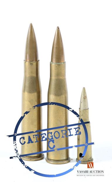 Souvenirs militaires : deux cartouches de...