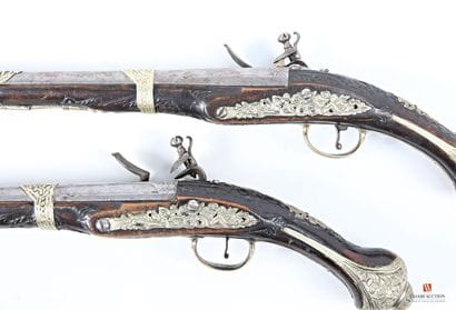 Superbe paire de pistolets à silex, canon...