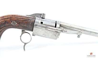 Arme à système, rarissime revolver à percussion...