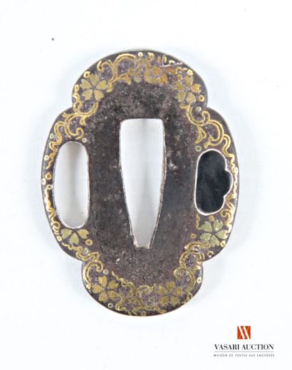 Tsuba de tanto, forme mokkō-gata (quadrilobée)...