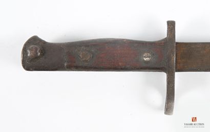 Baïonnette règlementaire, lame épointée de...